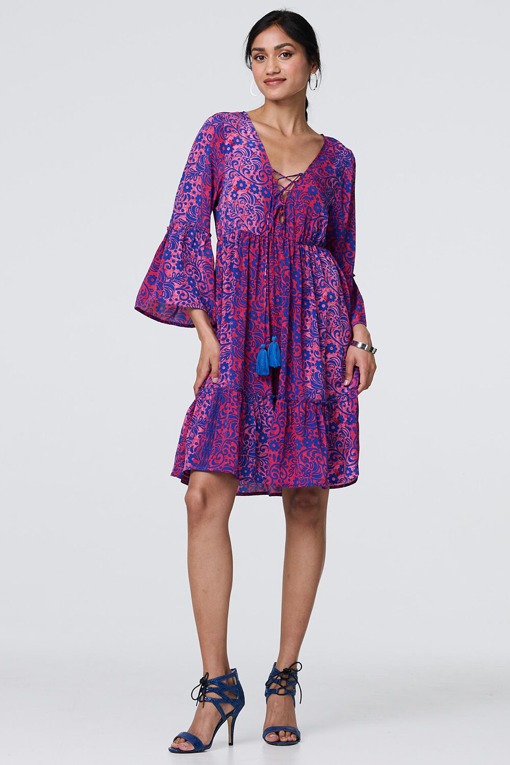 Izabel London – Paisley Tassel V-Neck Knee Length Dress