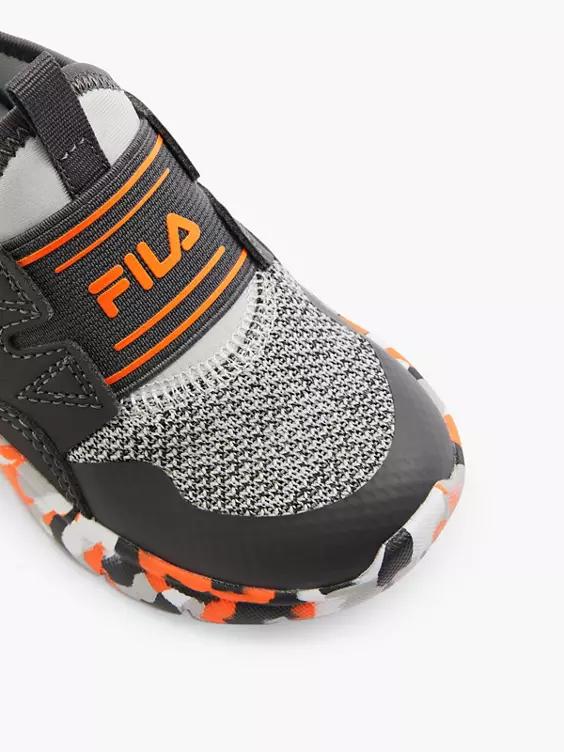 FILA Slip On Sneaker in schwarz