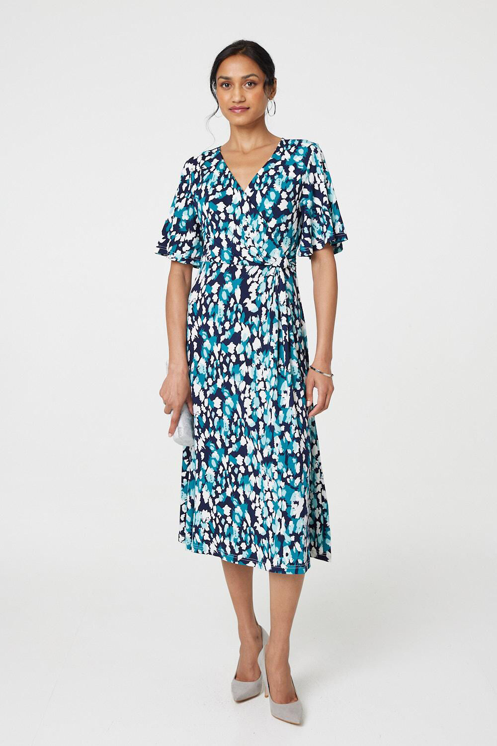 Izabel London – Animal Print V-Neck Midi Wrap Dress