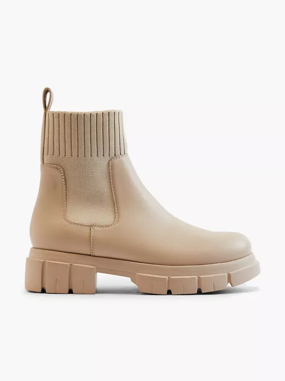 Catwalk Chelsea Boots in beige