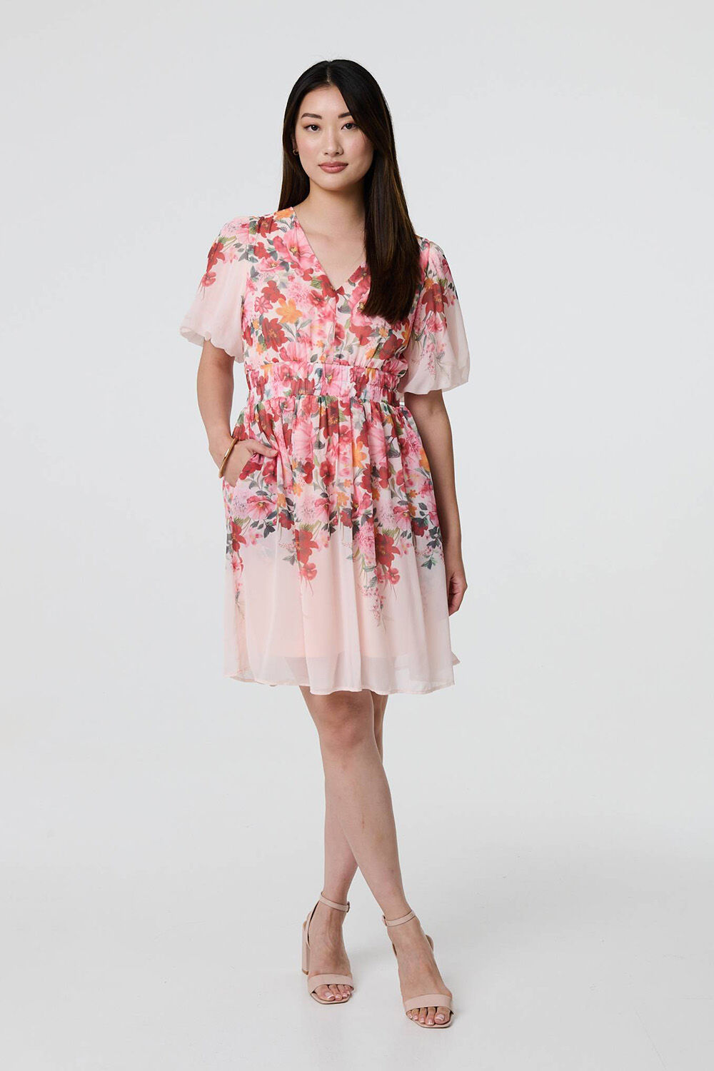 Izabel London – Floral Print Angel Sleeve Mini Dress