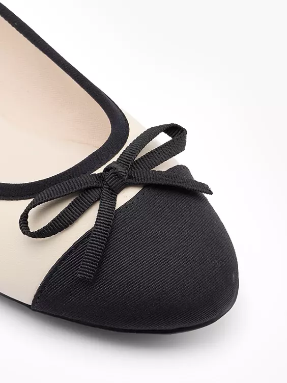 Graceland Ballerina in beige