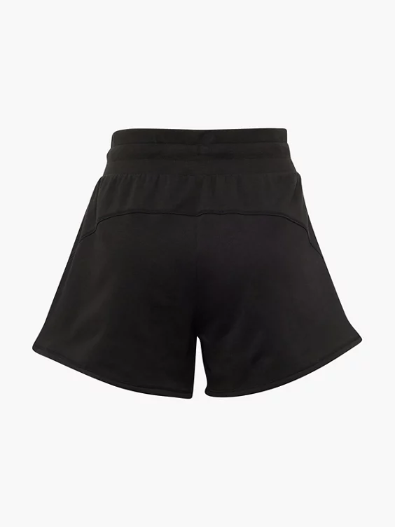 PUMA Shorts in schwarz