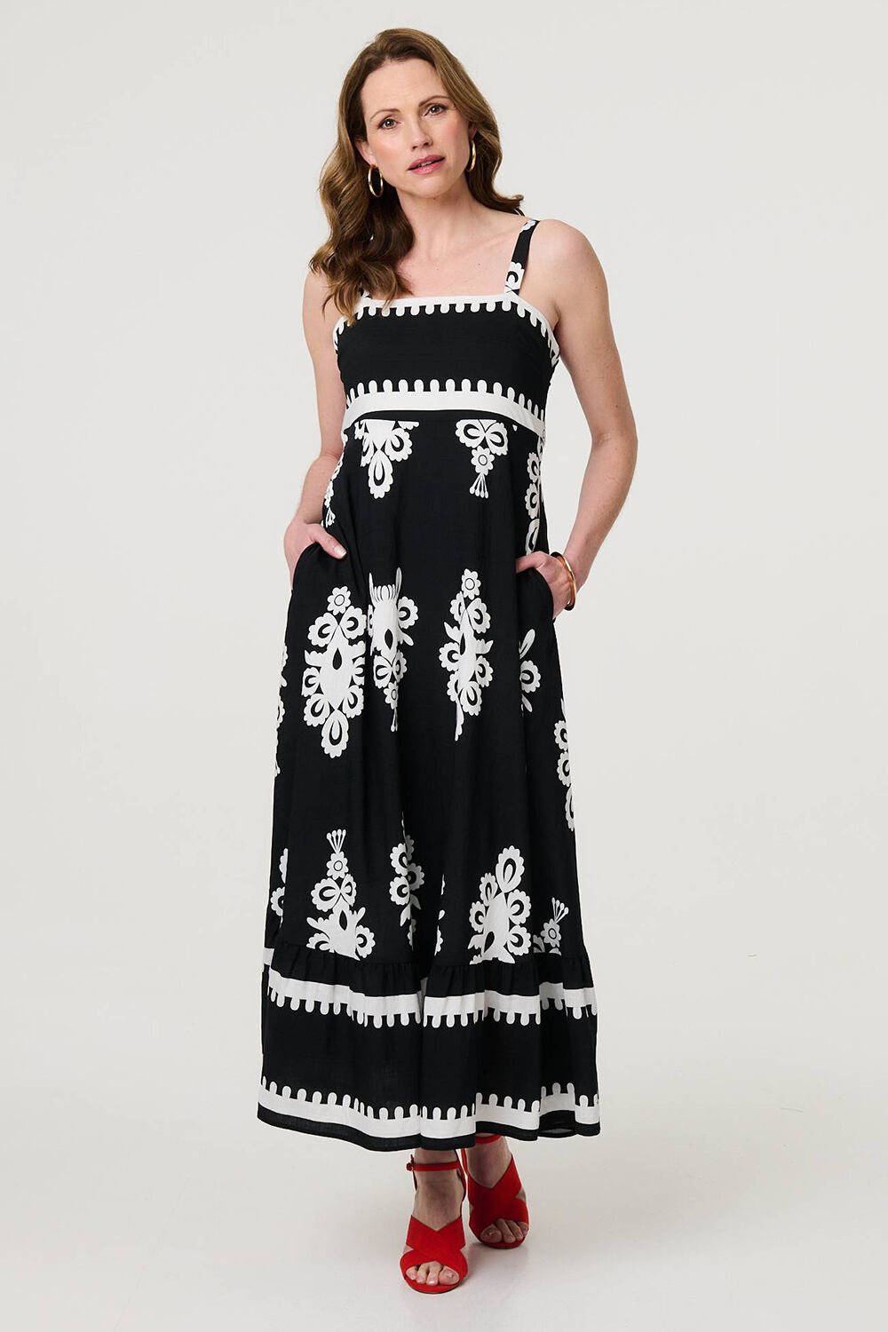 Izabel London – Ikat Print Sleeveless A-Line Maxi Dress