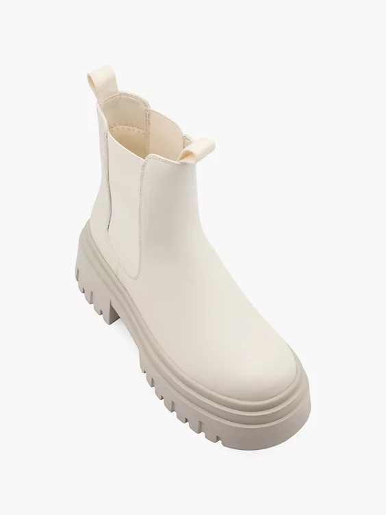 Catwalk Chelsea Boots in beige