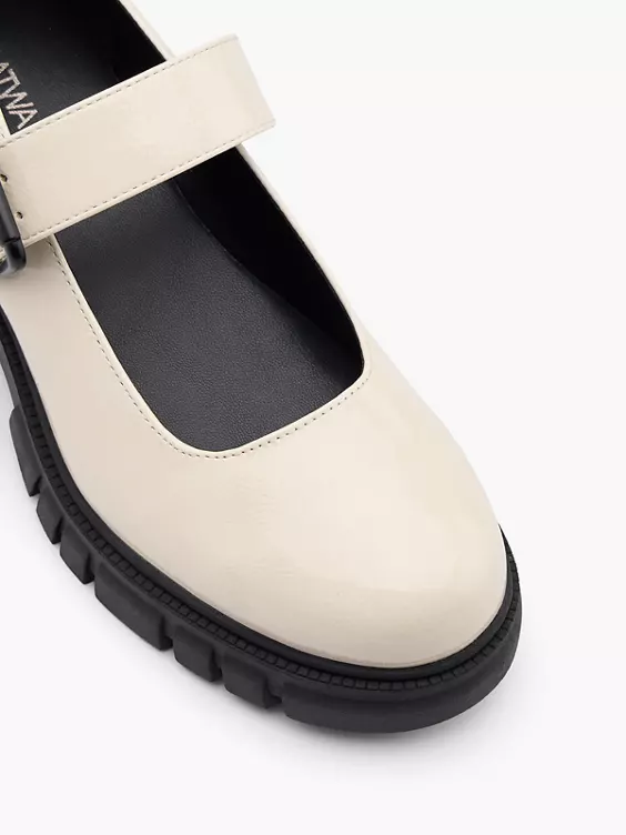 Catwalk Mary Jane Pumps in beige