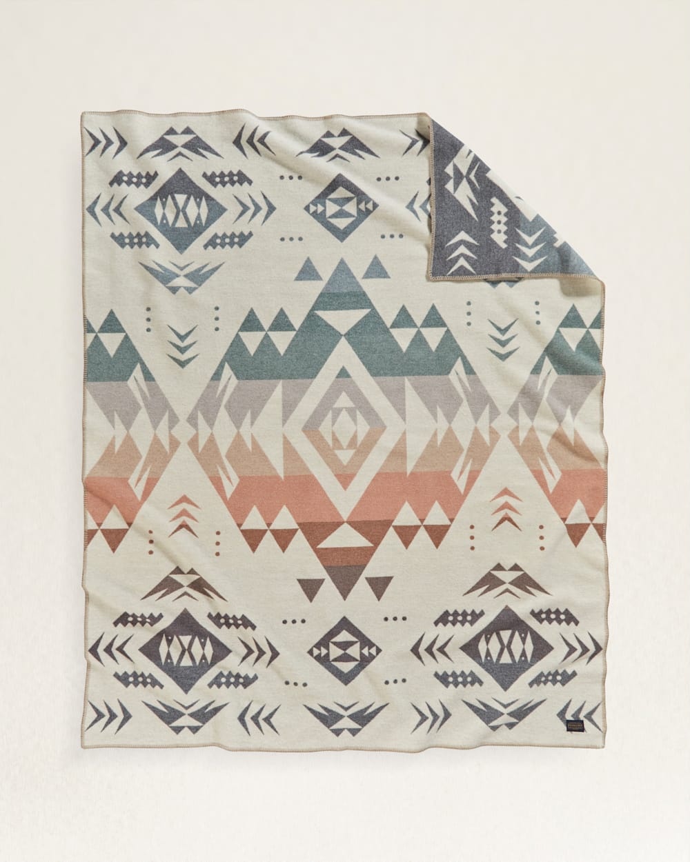 AGATE BEACH BLANKET