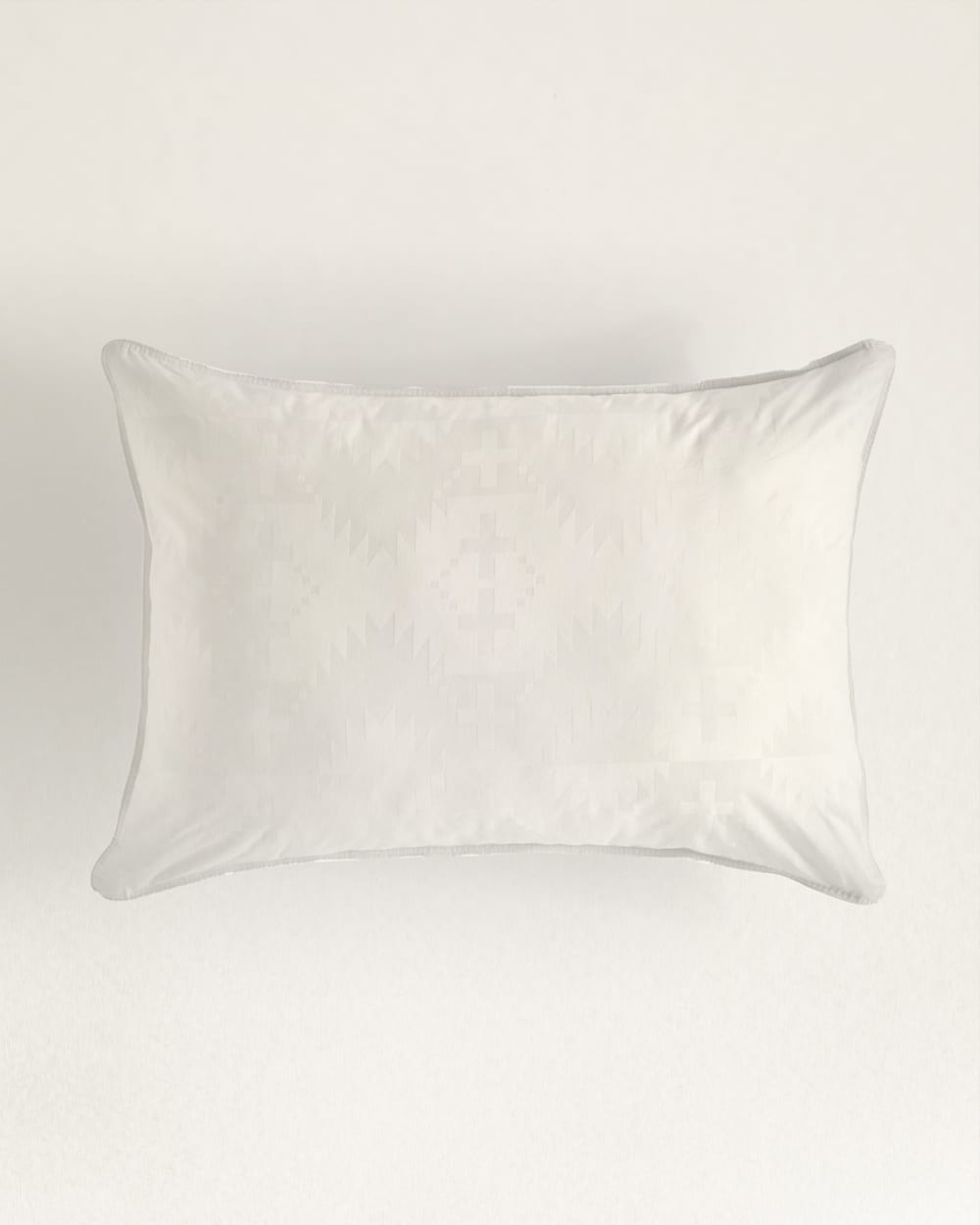THE CLASSIC PILLOW