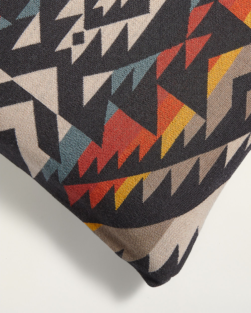 BRIDGE CREEK KNIT PILLOW