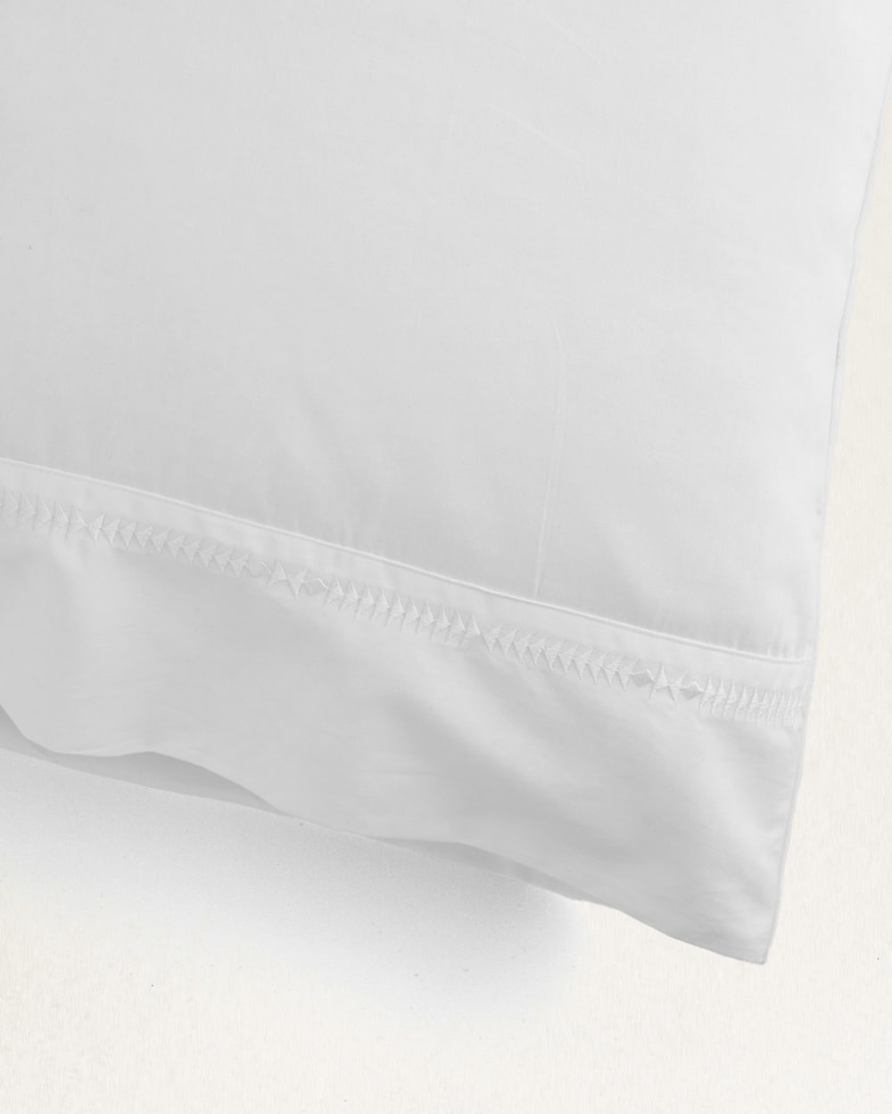 DIAMOND TRAIL EMBROIDERED PILLOWCASES