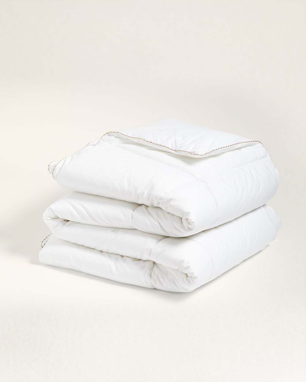 DOWN ALTERNATIVE COMFORTER