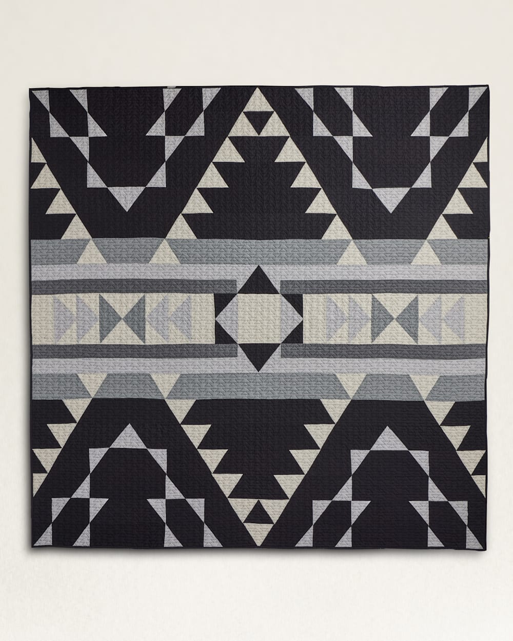 SHADOW PEAK PIECED QUILT SET