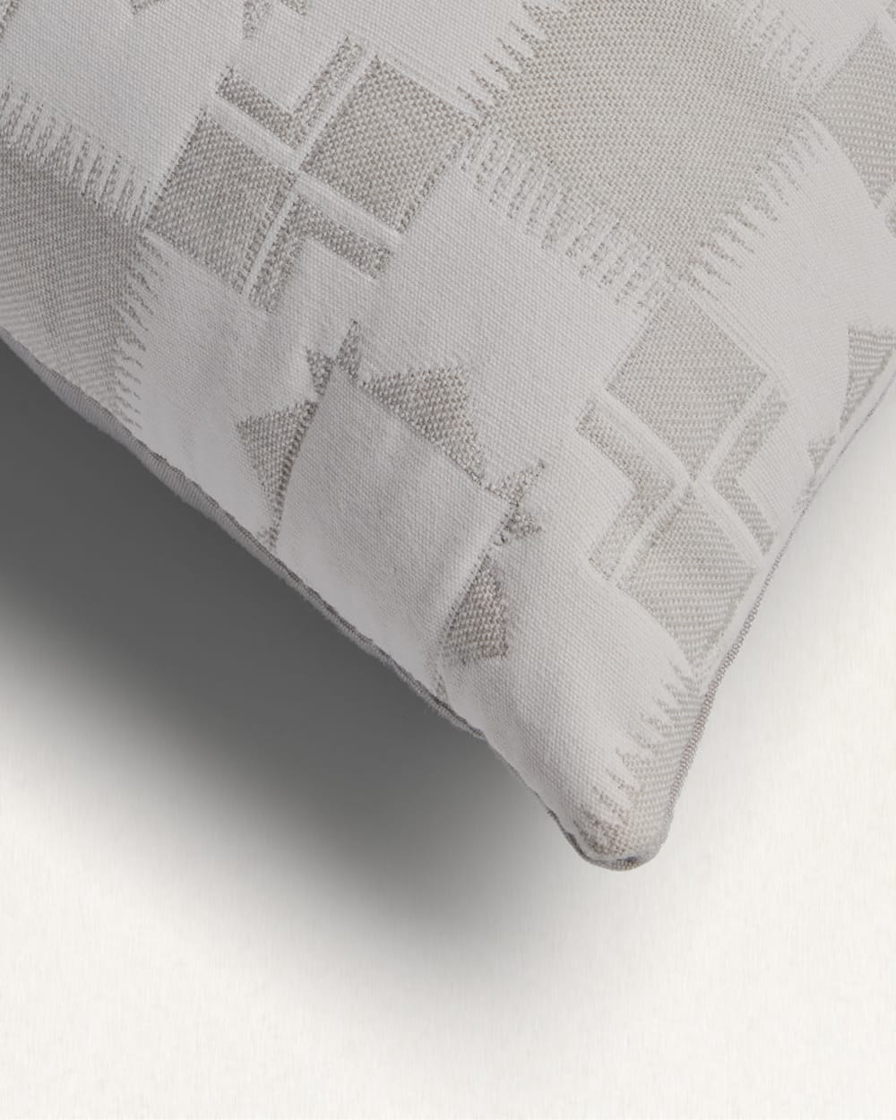 SUNBRELLA X PENDLETON LUMBAR OUTDOOR PILLOW