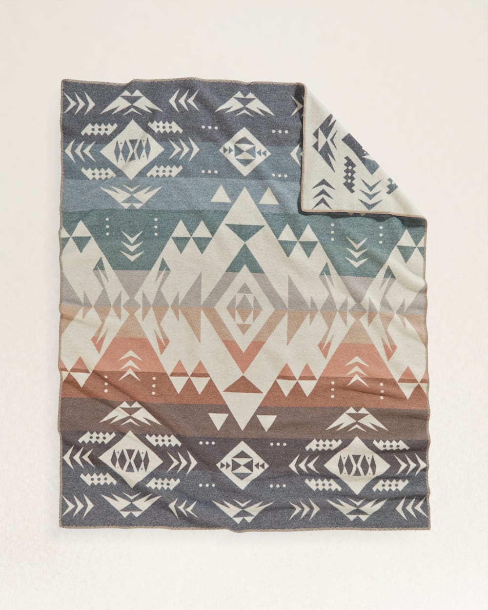 AGATE BEACH BLANKET