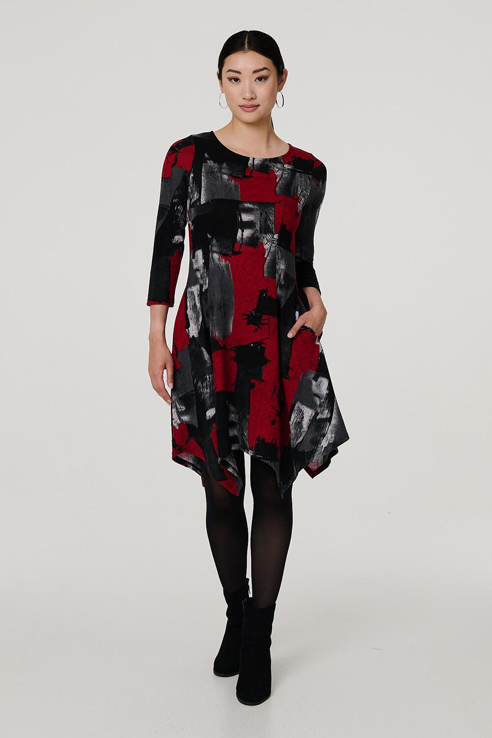Abstract 3/4 Sleeve Hanky Hem Midi Dress