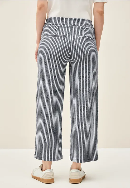 Gestreifte Seersucker Hose