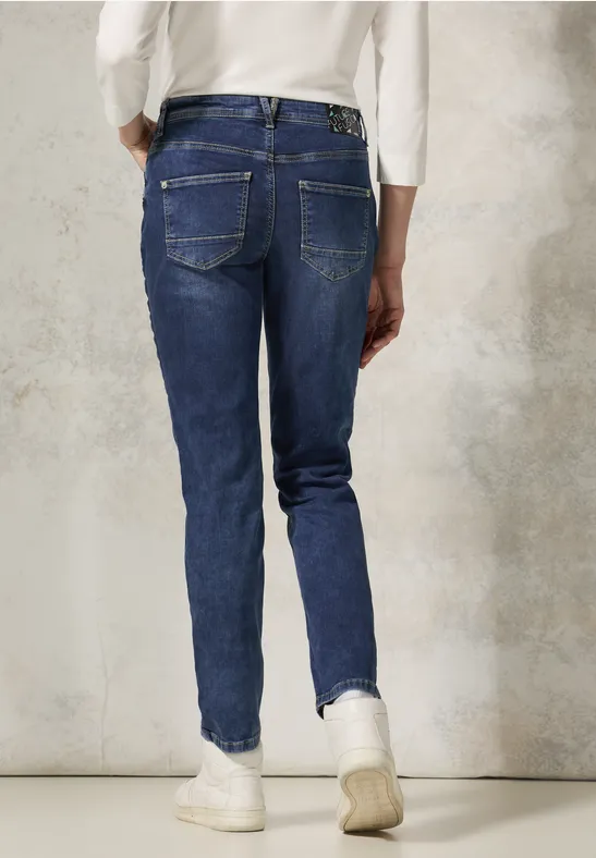 Jeans mit Glitzer-Details