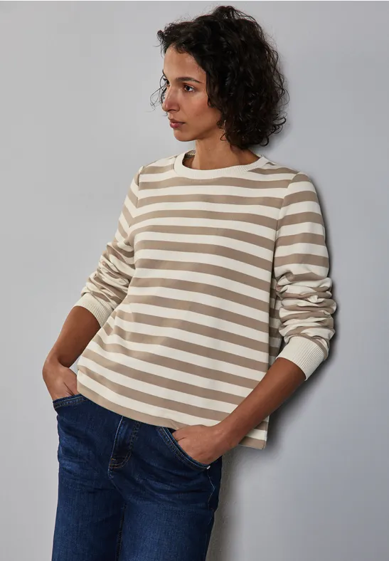 Gestreifter Sweater