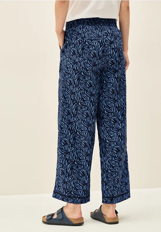 Wide Leg Hose mit Tapedetail