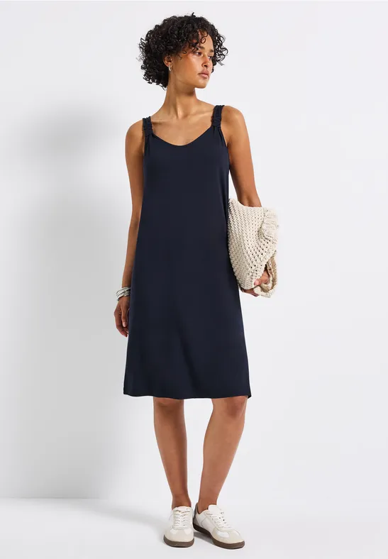 Kleid mit Knotendetail