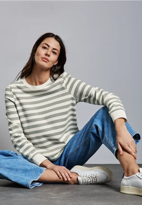 Gestreifter Sweater