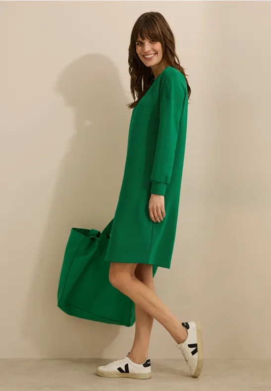 Kleid mit Knopfdetail
