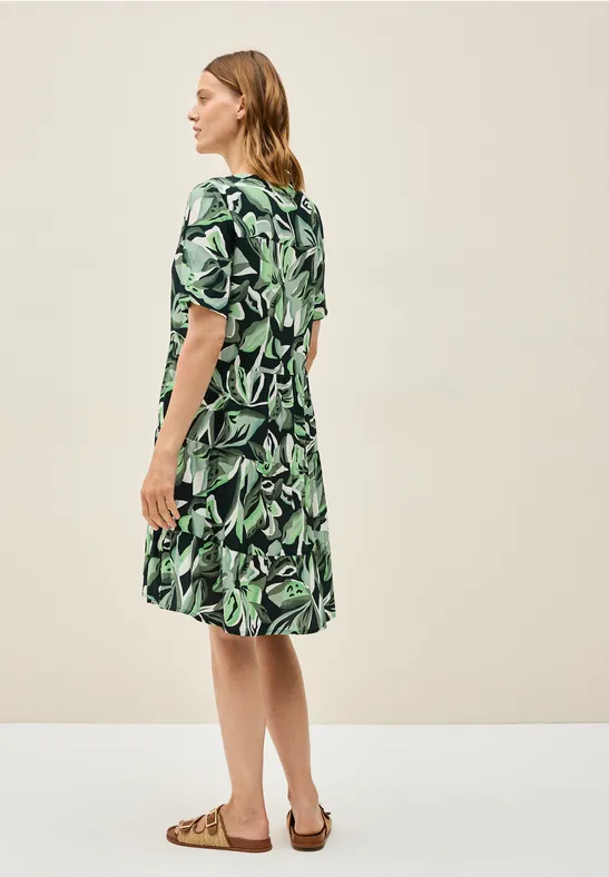 Gemustertes Volant-Kleid