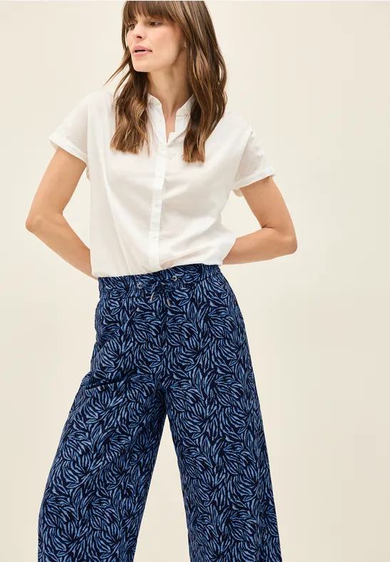 Wide Leg Hose mit Tapedetail