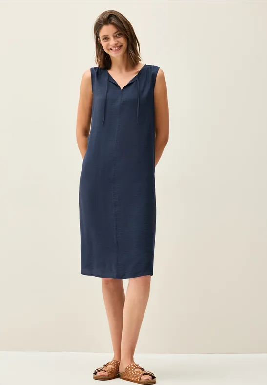 Kleid in Unifarbe