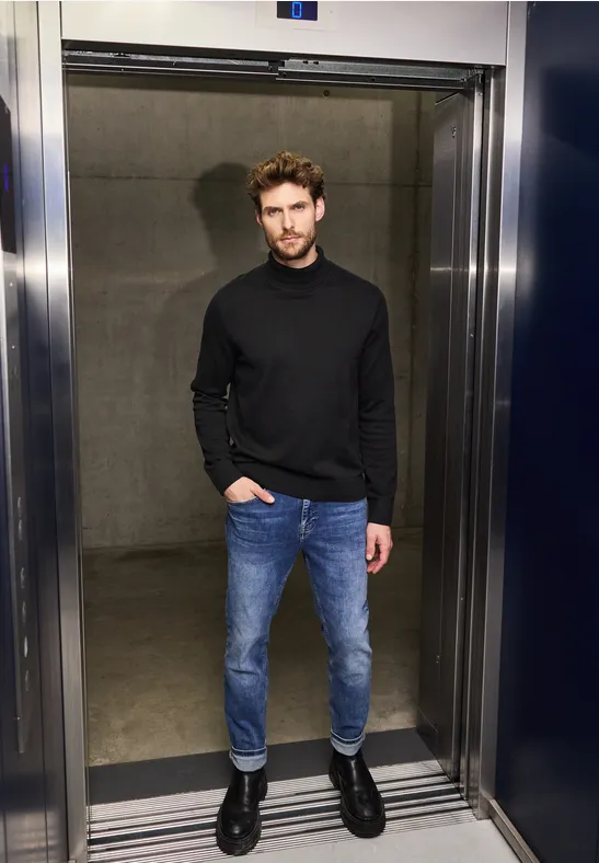 Basic Rollkragenpullover