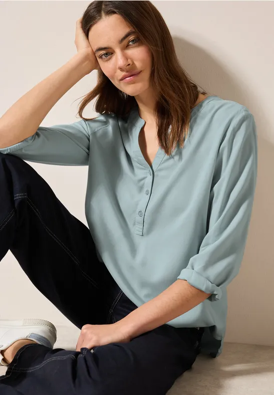 Bluse in Unifarbe
