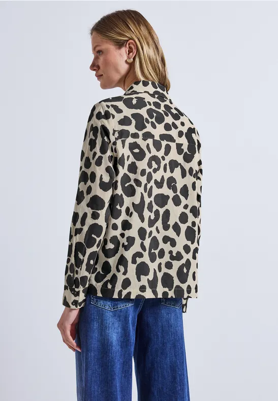 Hemdbluse mit Leo-Print
