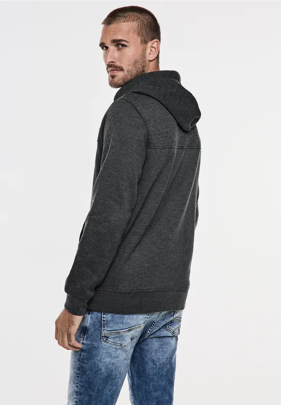 Pullover im Strukturmix