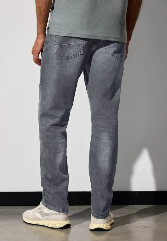 Jeans in grauer Waschung