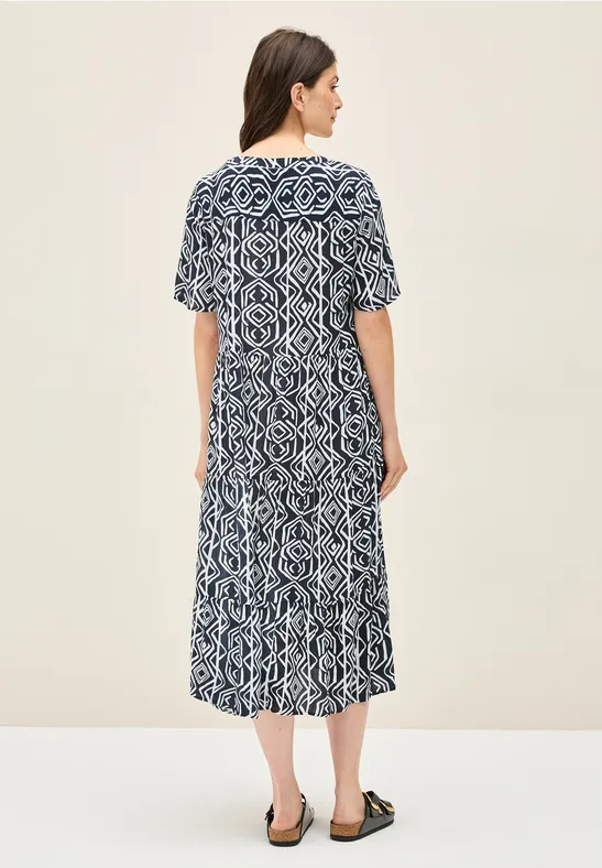 Kleid mit Volants