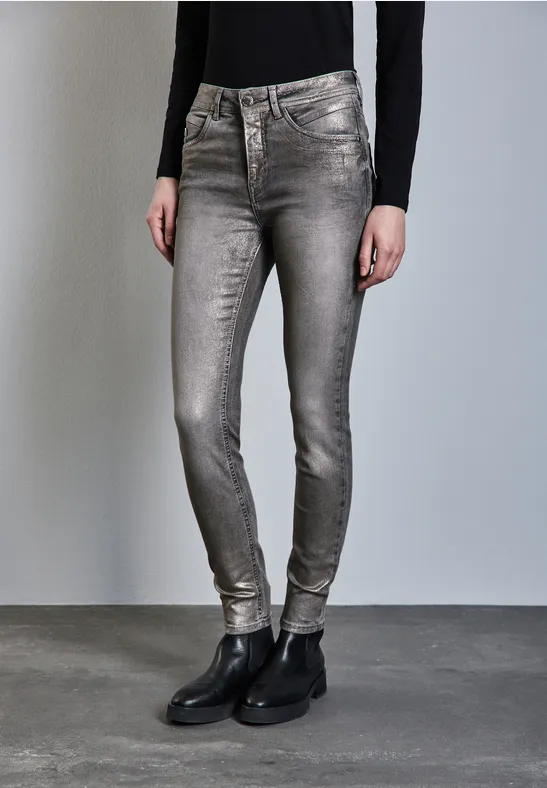 Beschichtete Jeans