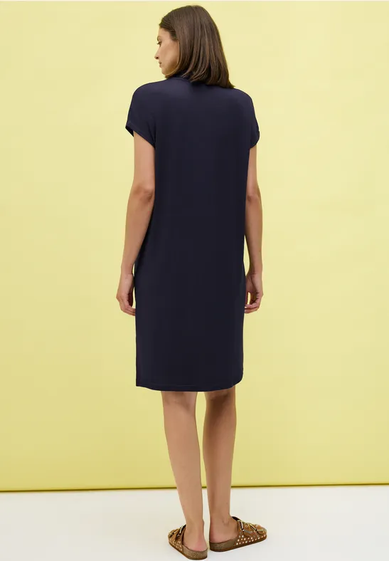 Sommerliches Strick-Kleid