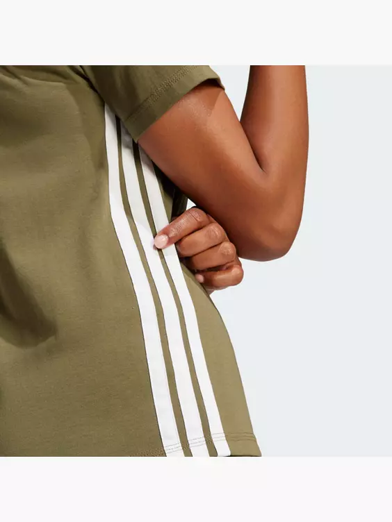 adidas Essentials 3-Streifen Cotton T-Shirt in grün