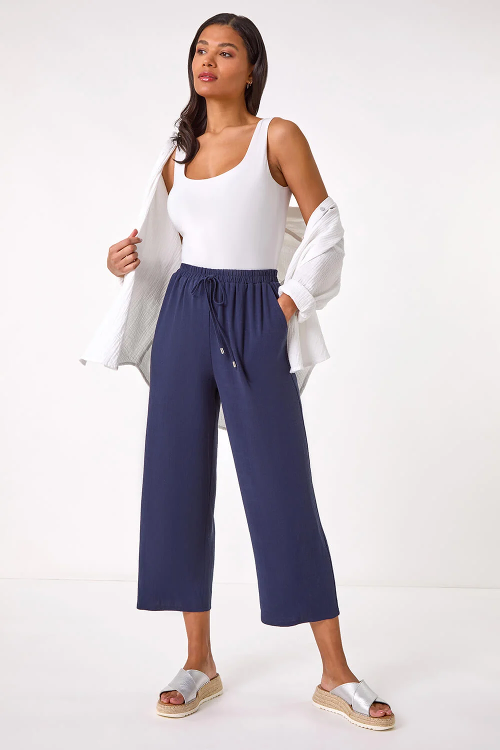 Navy Cropped Linen Trouser