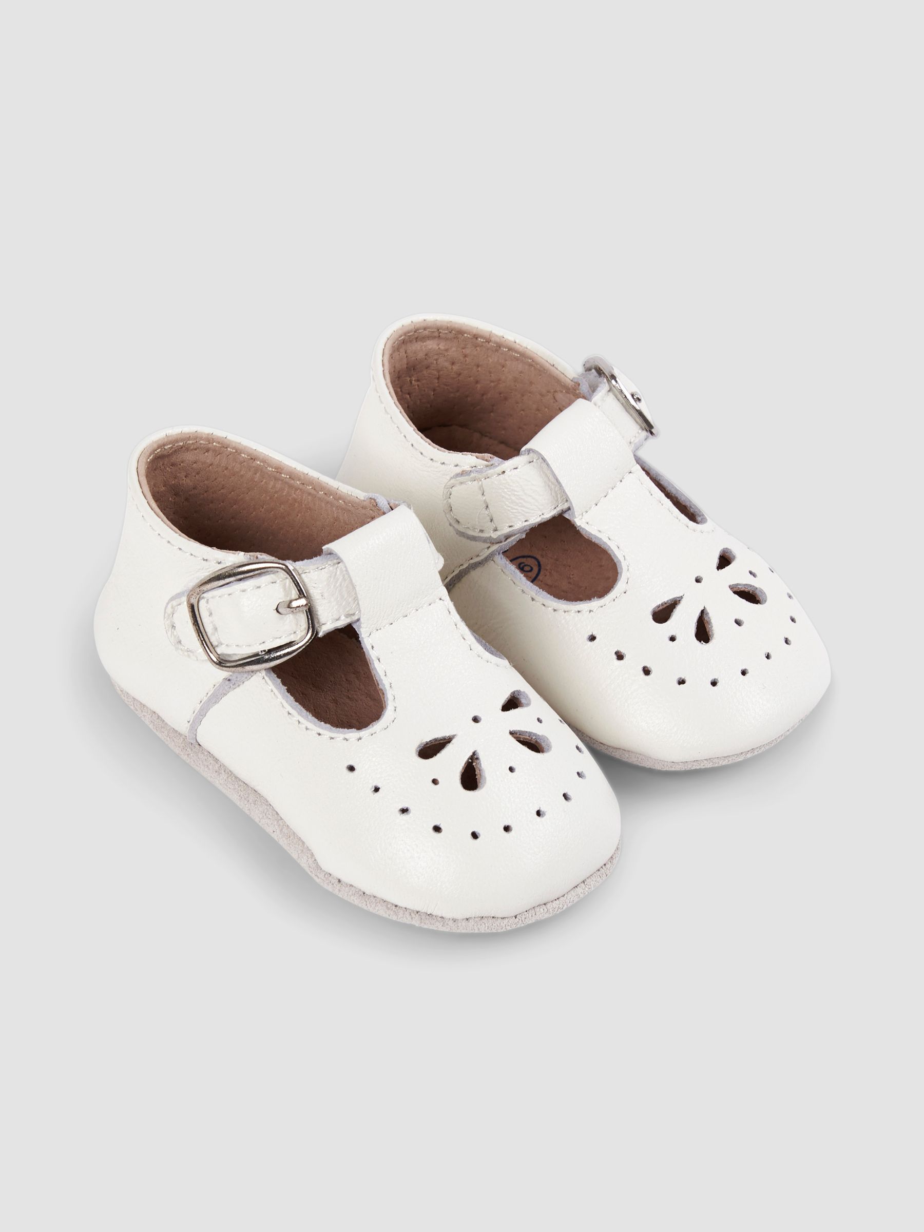 White Peter Rabbit Leather Pre-Walker Shoes