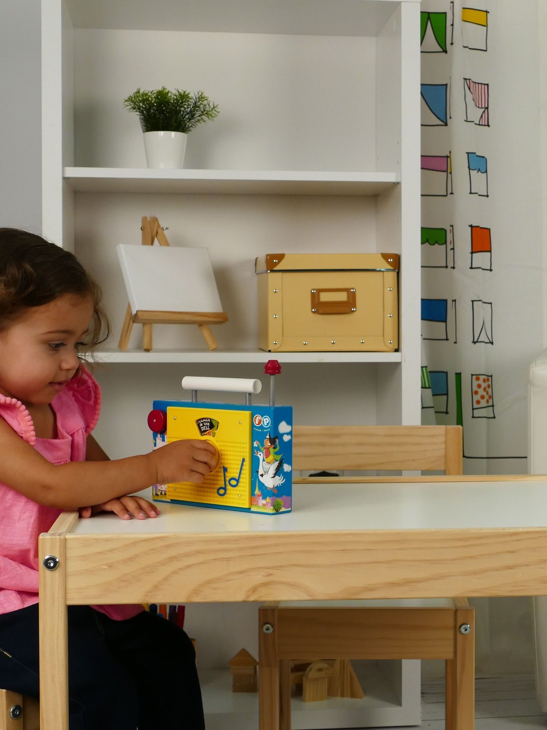 Fisher Price Classic TV Radio
