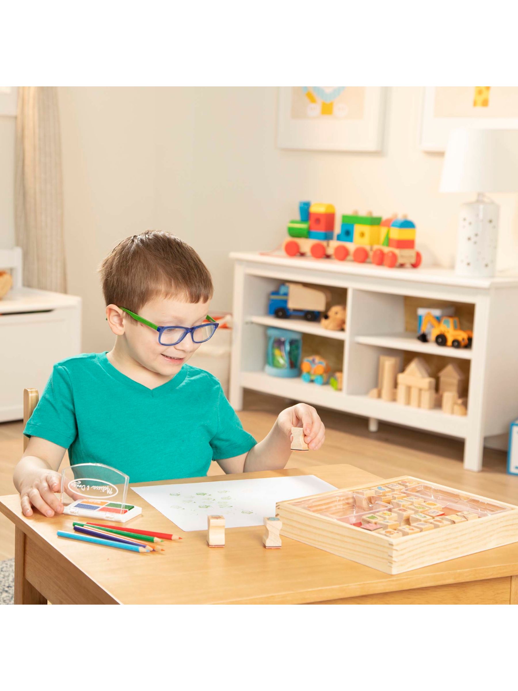 Melissa & Doug Natural Favourite Things Stamp Set