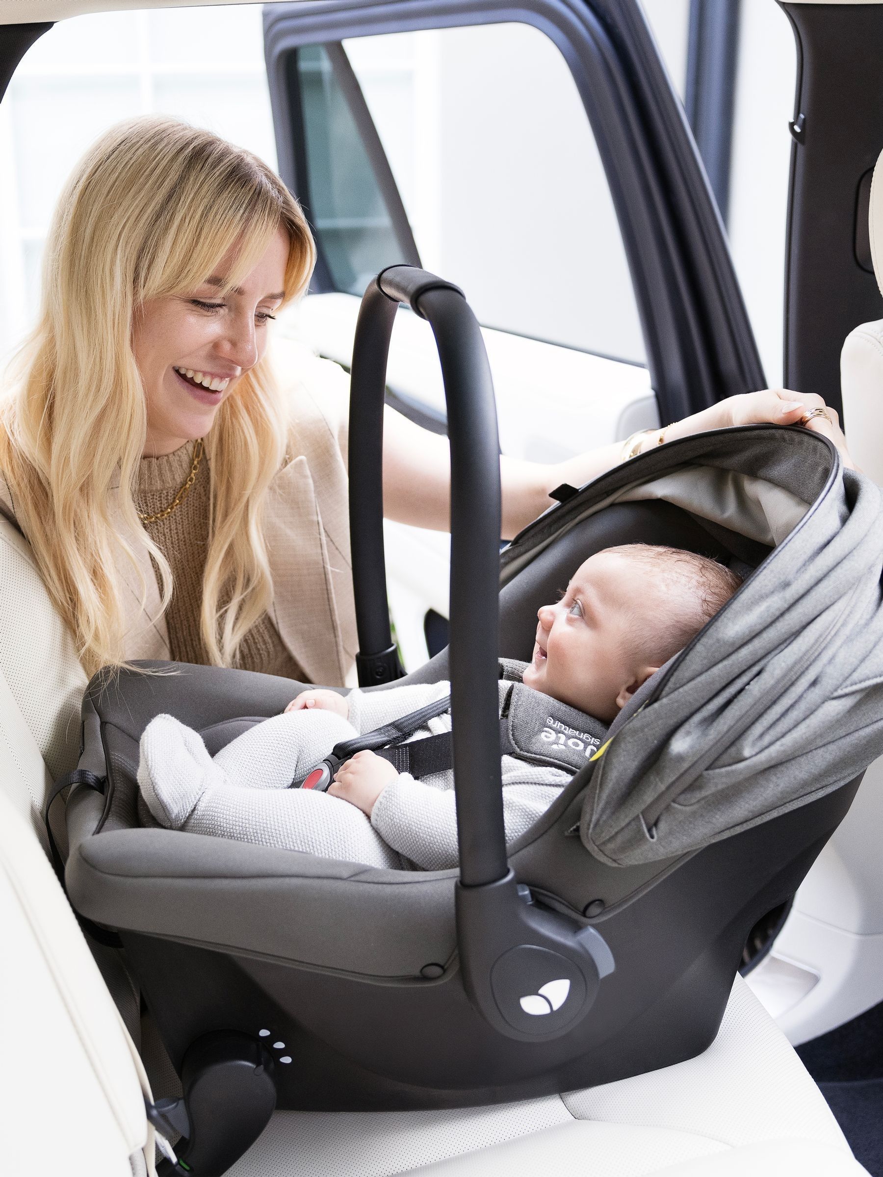 Joie Evergreen Sprint Signature Isofix Infant Carrier