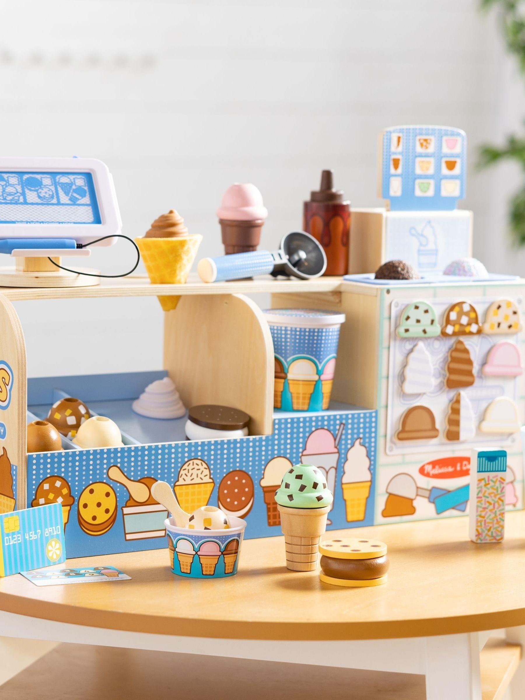 Melissa & Doug Cool Scoops Ice Creamery