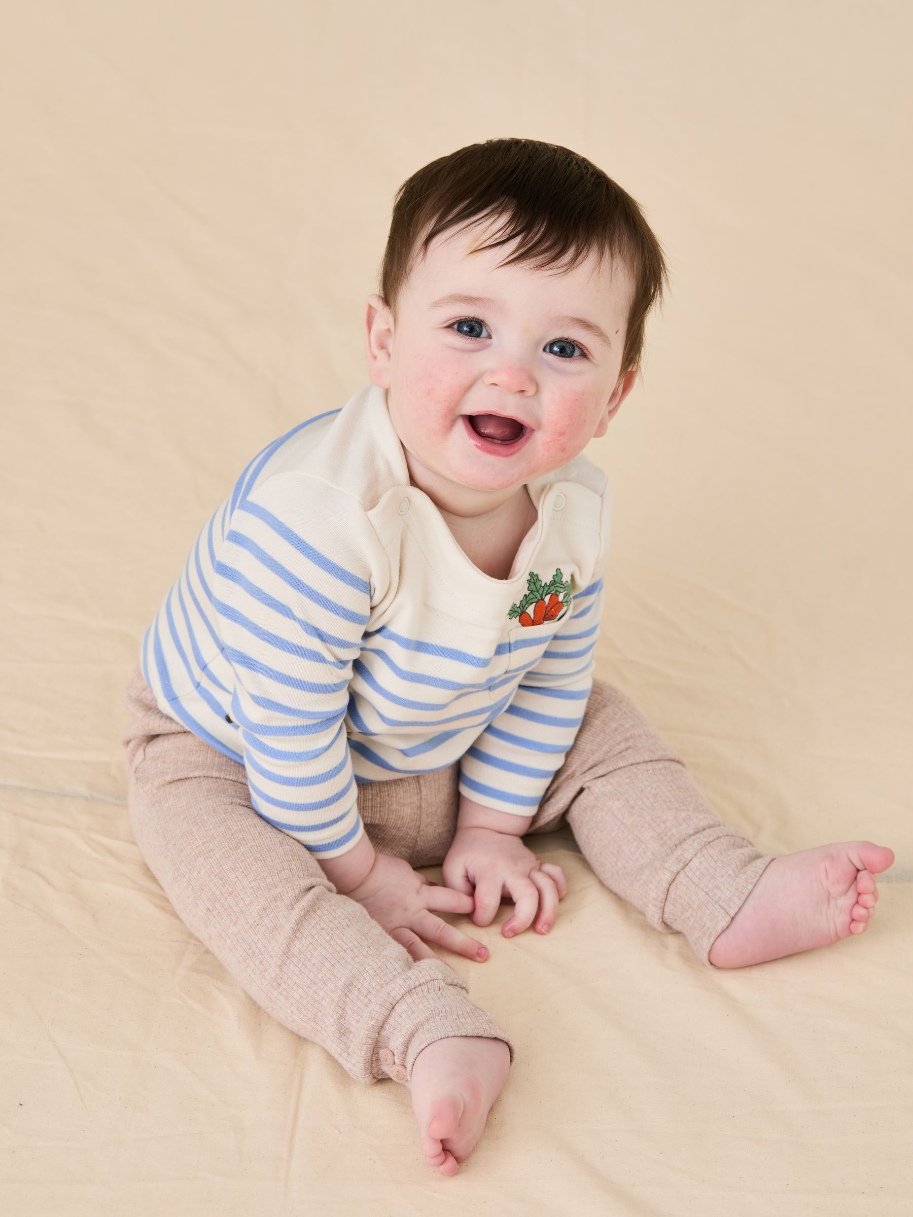 Ecru 2-Piece Peter Rabbit™ Top & Rib Legging Set