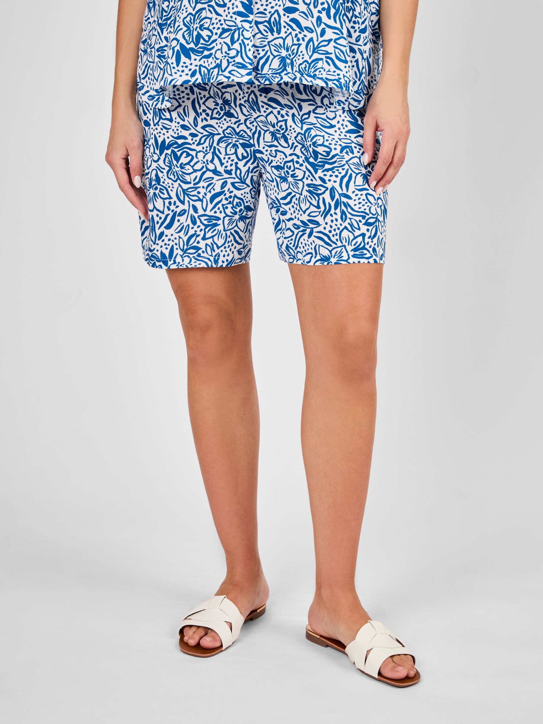 Cream Floral Patterned Maternity Shorts