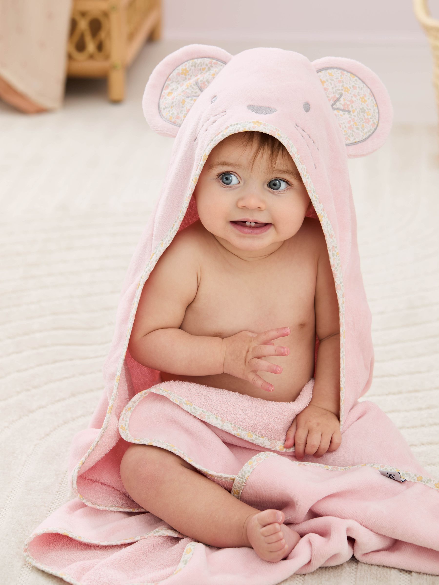 Character Hooded Towel