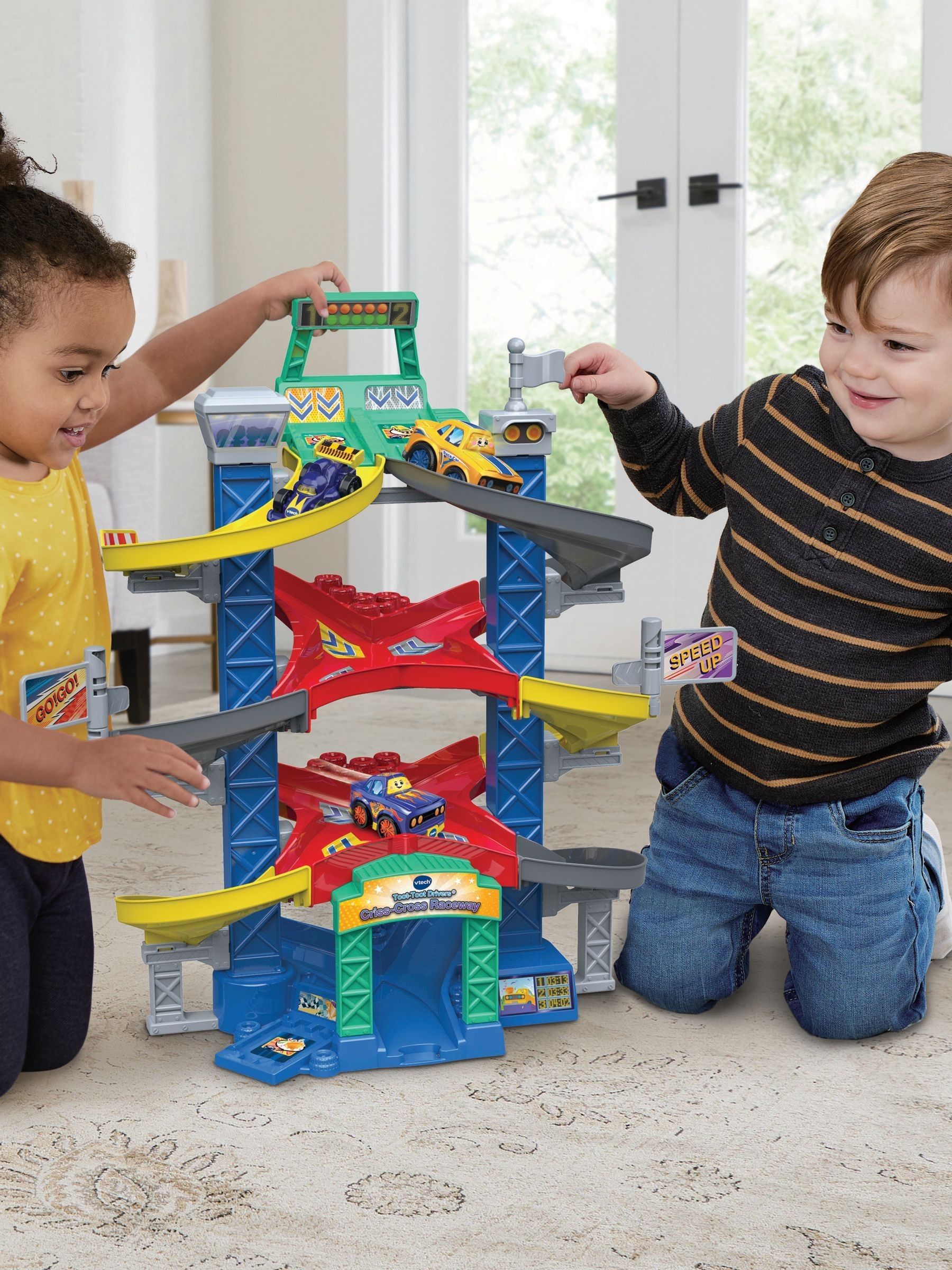 V-Tech Toot-Toot Drivers® Criss-Cross Raceway
