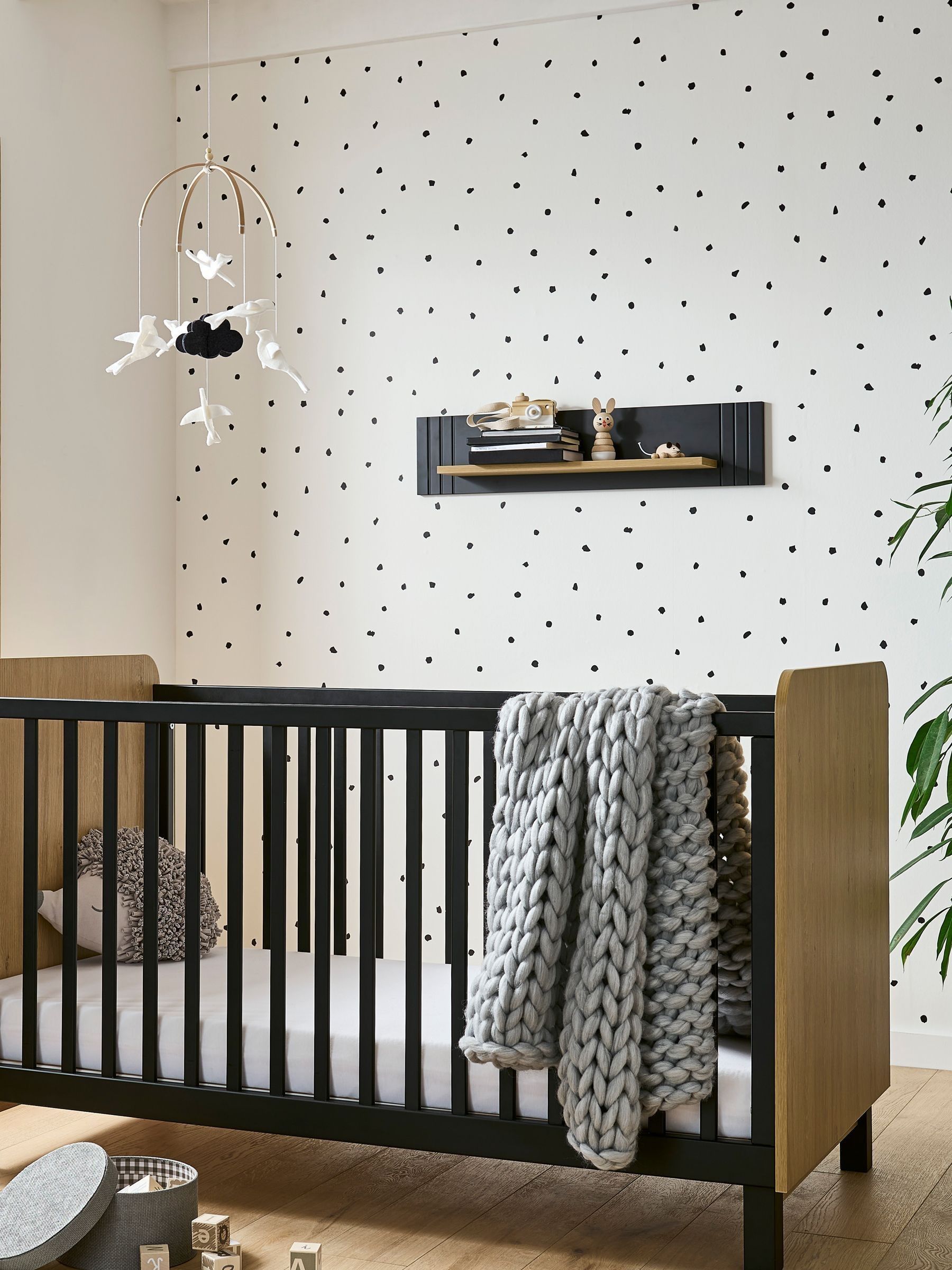 Cuddleco Black Rafi Cot Bed in Oak and White