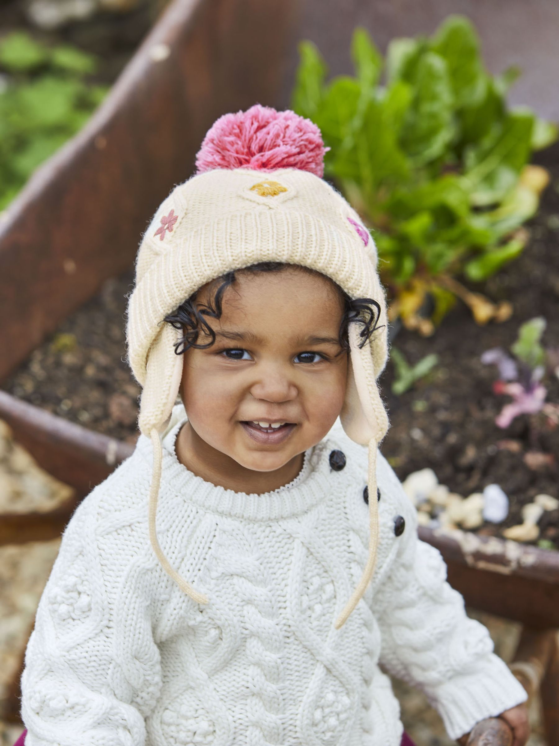 Cream Floral Floral Embroidered Cable Hat